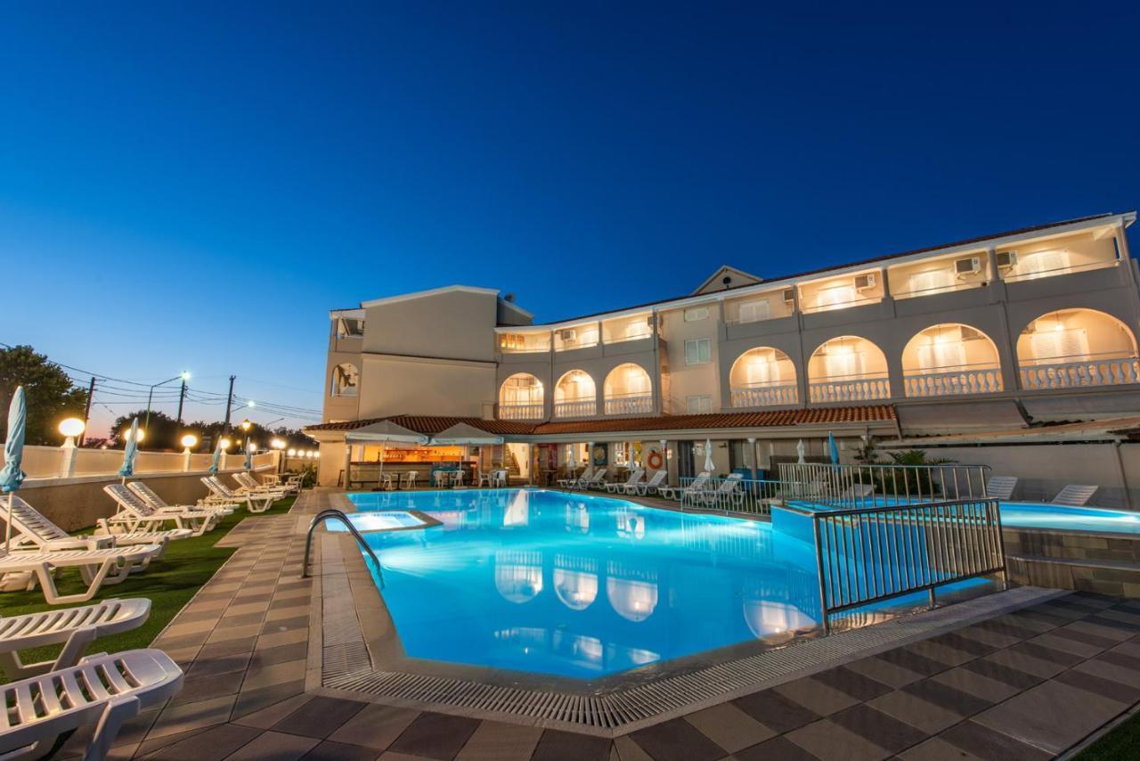 Hotel Aphrodite Beachfront By Konnect,